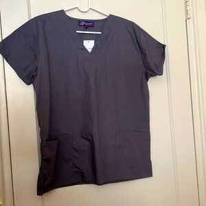 NWT greentown gray scrub top size: M
